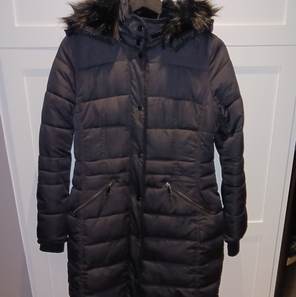 New Black Long Puffer Coat w. Fur Hood - Picture 6 of 14